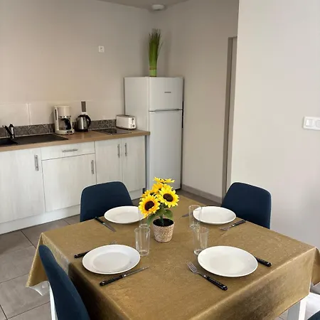 Les Glaneuses - 2 En Centre Bourg De 2 A 4 Personnes A 3 Min Du Puy Dufou Les Épesses