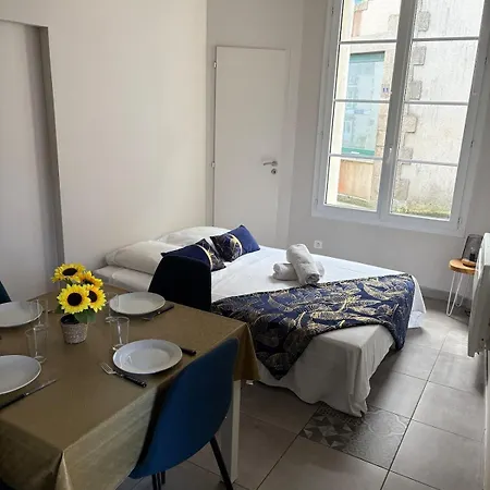 Les Glaneuses - 2 En Centre Bourg De 2 A 4 Personnes A 3 Min Du Puy Dufou Διαμέρισμα Les Épesses