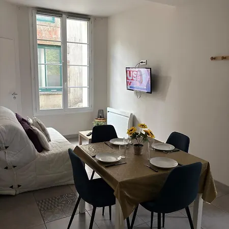 Les Glaneuses - 2 En Centre Bourg De 2 A 4 Personnes A 3 Min Du Puy Dufou *