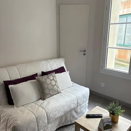 Les Glaneuses - 2 En Centre Bourg De 2 A 4 Personnes A 3 Min Du Puy Dufou