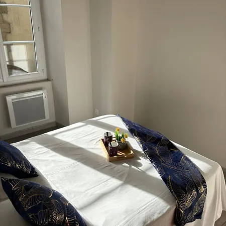 Les Glaneuses - 2 En Centre Bourg De 2 A 4 Personnes A 3 Min Du Puy Dufou Apartament *