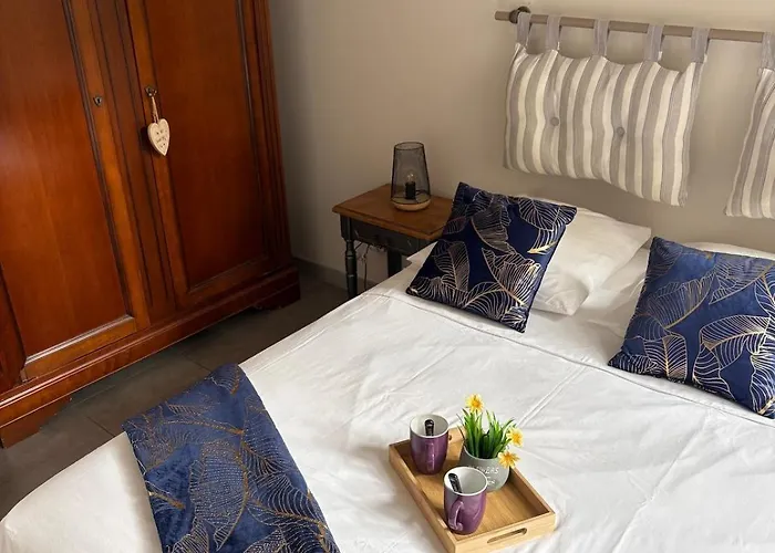 Les Glaneuses - 2 En Centre Bourg De 2 A 4 Personnes A 3 Min Du Puy Dufou *