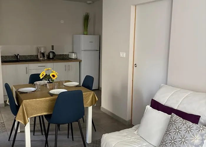 Apartman Les Glaneuses - 2 En Centre Bourg De 2 A 4 Personnes A 3 Min Du Puy Dufou Les Épesses