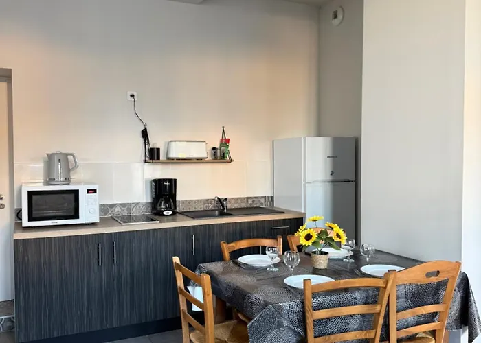 Апартаменты Les Glaneuses - 2 En Centre Bourg De 2 A 4 Personnes A 3 Min Du Puy Dufou Лез-Эпес